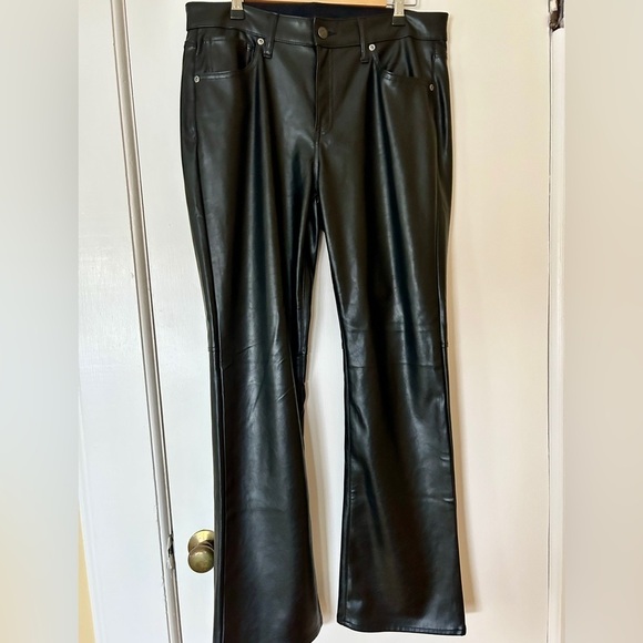 GAP Vegan Leather Pants Black Mid Rise Baby Boot Cut Women's Size 31 12R - Picture 13 of 15